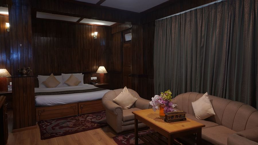Premium Room1
