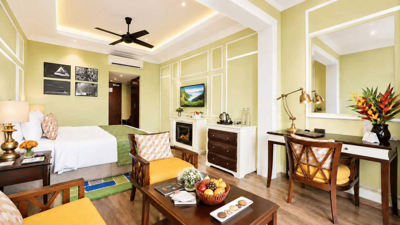 Standard-Tropic-Green-Room-with-Partial-Mountain-View--Room-1
