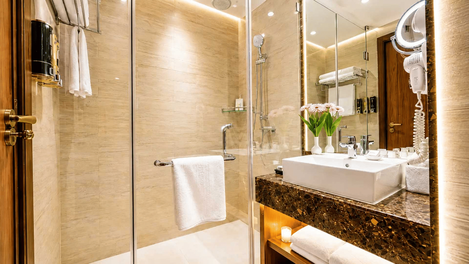 Standard-Tropic-Green-Room-with-Partial-Mountain-View-Bathroom-2