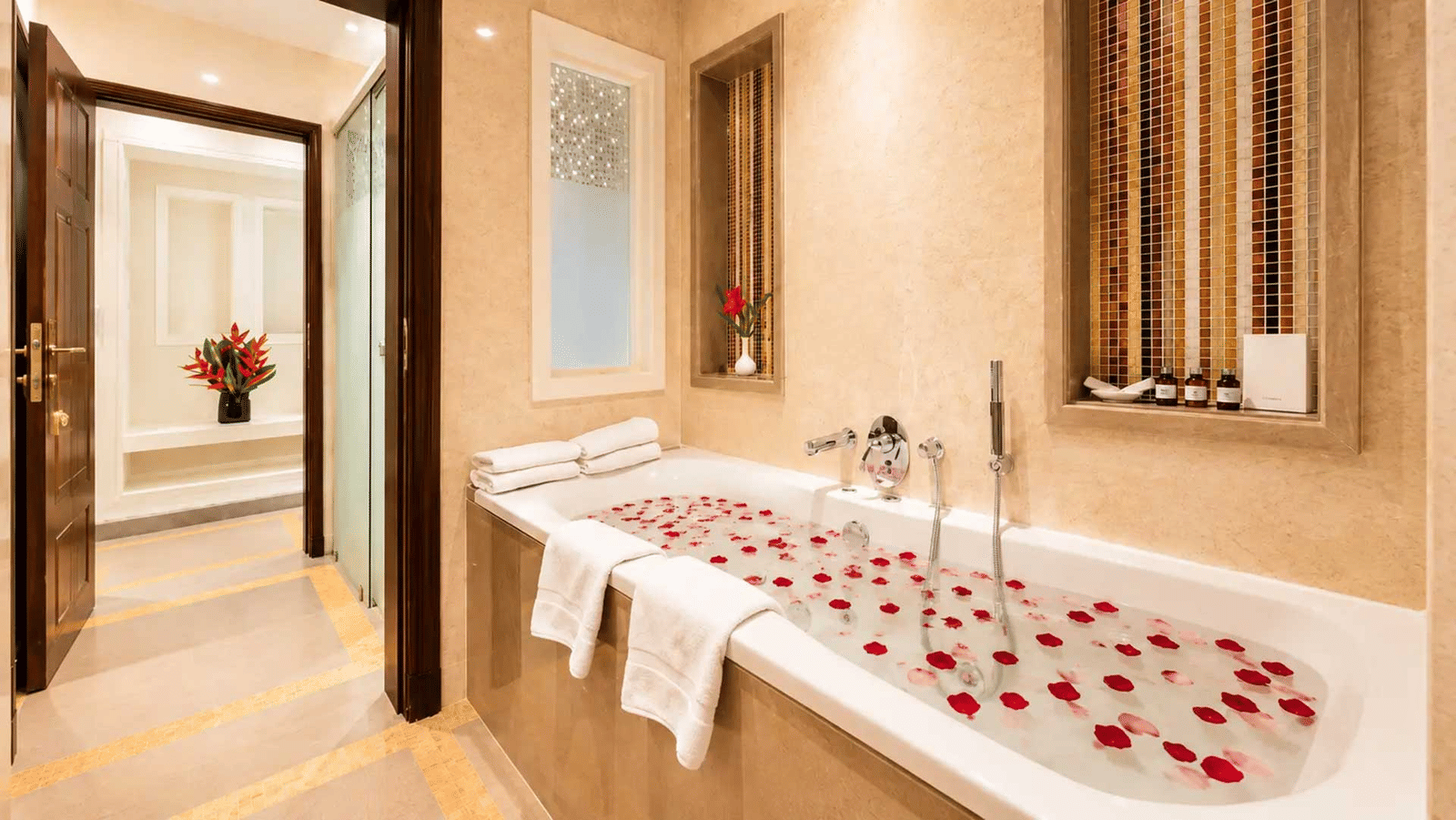 Wild-Orchid-Suite-with-Private-Terrace-Mountain-View-Bath-Room-2