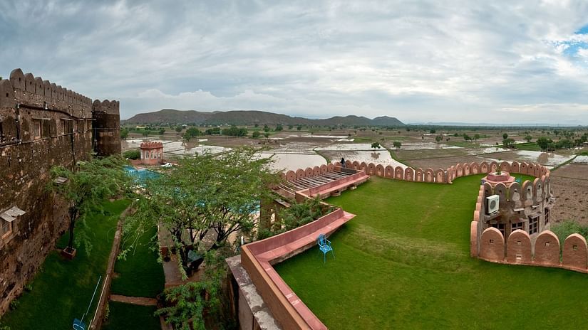 An aerial view of the facade and premises of the resort - Hill Fort-Kesroli 