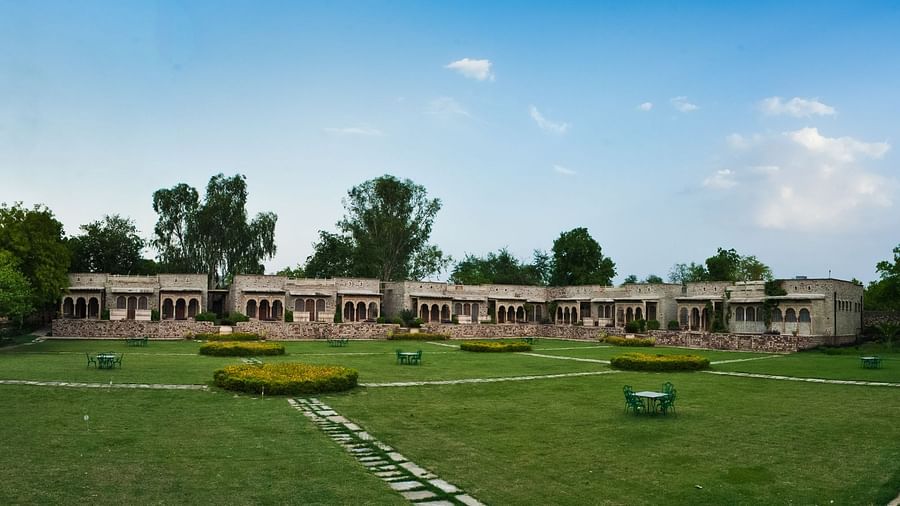 Deo Bagh - 17th Century, Gwalior - a panoramic view of the resort in Gwalior during daytime 1