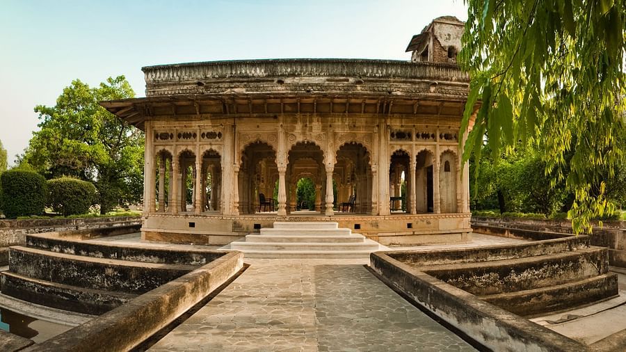 Deo Bagh - 17th Century, Gwalior - the brown exterior facade of a building 1
