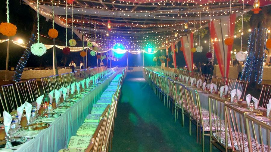 Seating arrangements for dinner at a wedding - The Baradari Palace