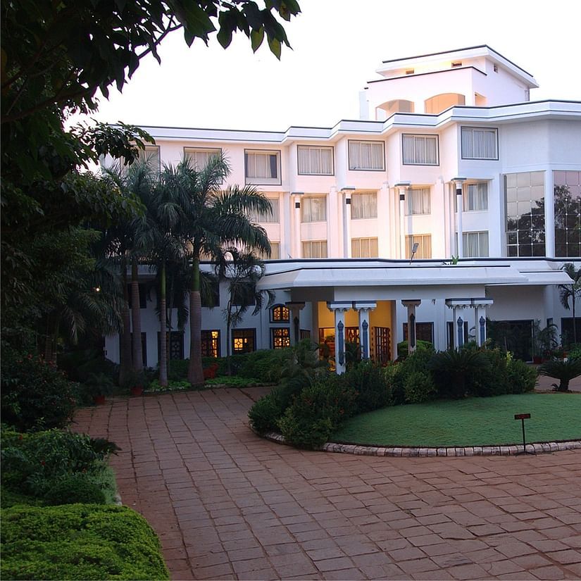 Facade of Sangam Hotel, Thanjavur