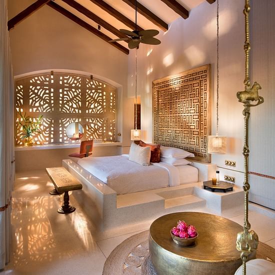 Picturesque Room with royal interiors