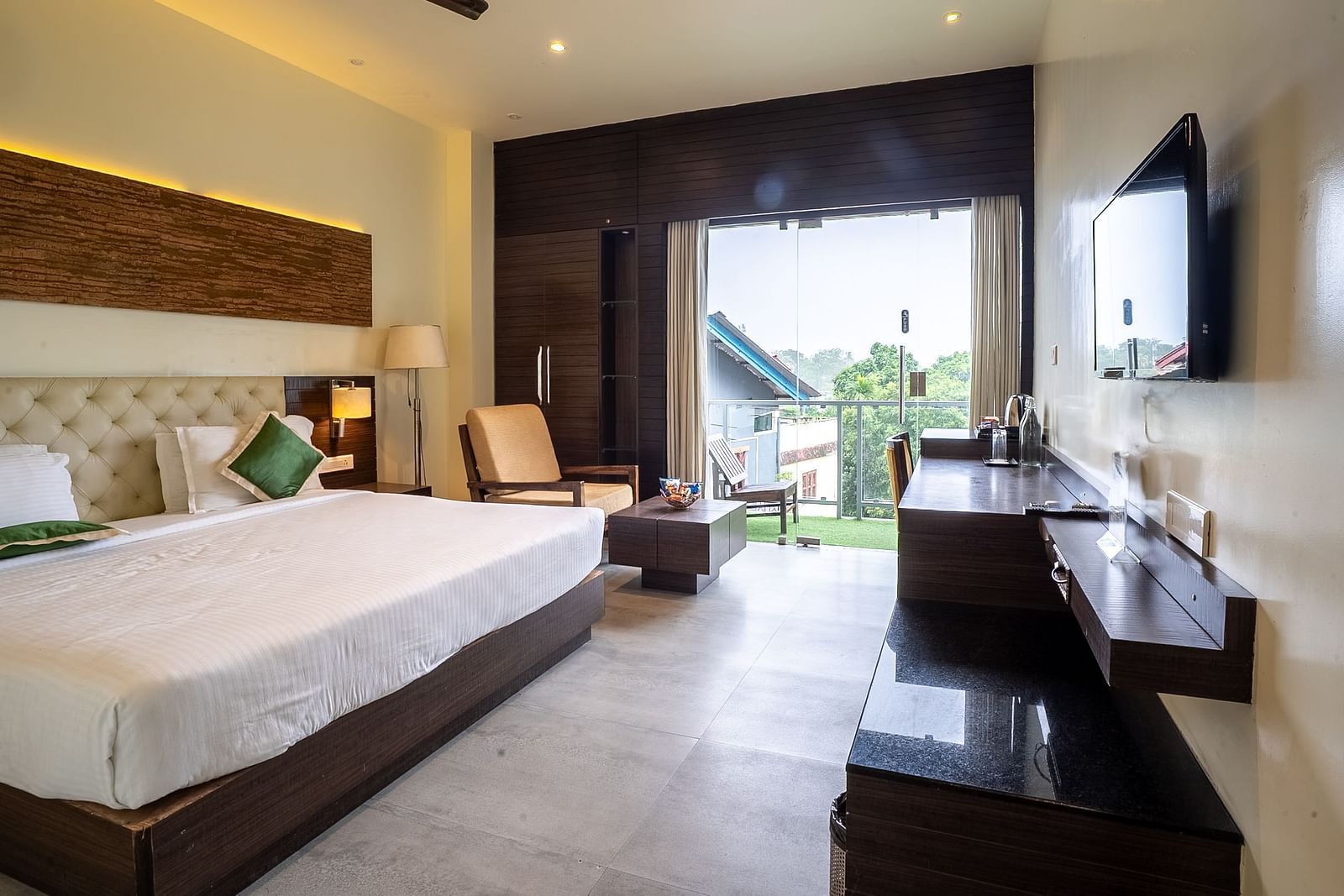 Premium Deluxe Room Views (4)