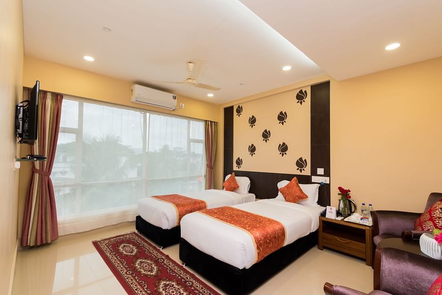 Deluxe Twin Room2