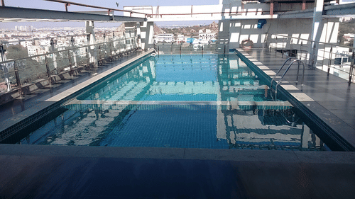 Swimming pool at Daspalla Hotel Hyderabad 2