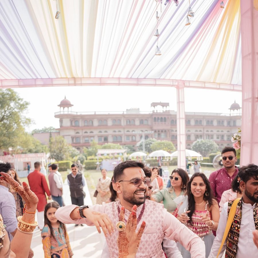 1 - Mehendi - Royal Wedding in Jaipir - Hotel Umaid Palace 3