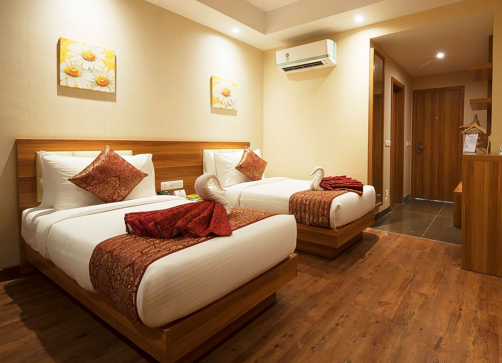 premium room - leroi haridwar