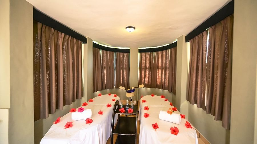 clarks pushkar spa