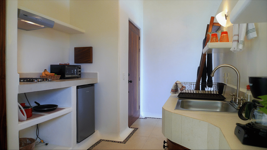 The Studios at Solana Vacation Rental Zihuatanejo Pinzankitchen2