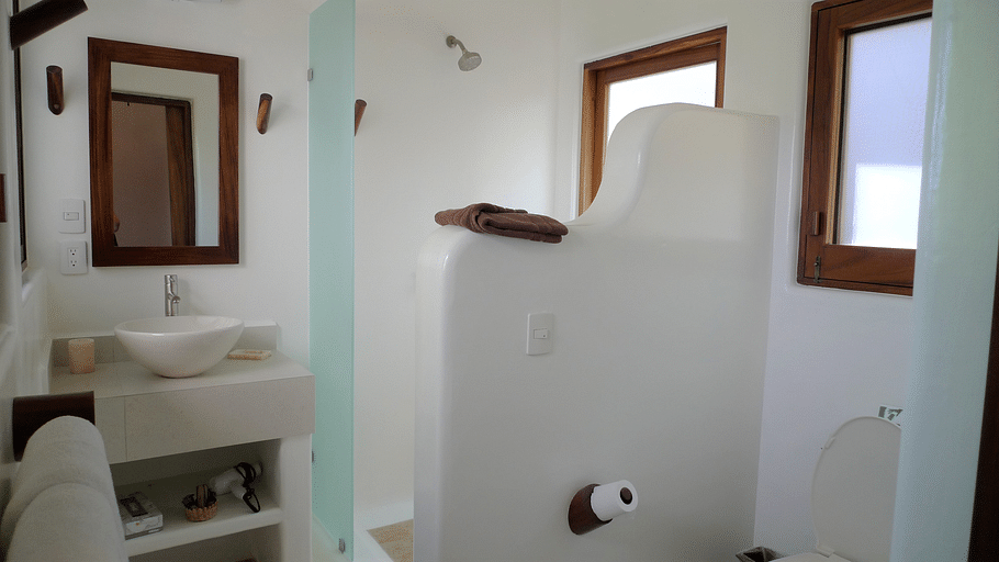 The Studios at Solana Vacation Rental Zihuatanejo Pinzantoilet
