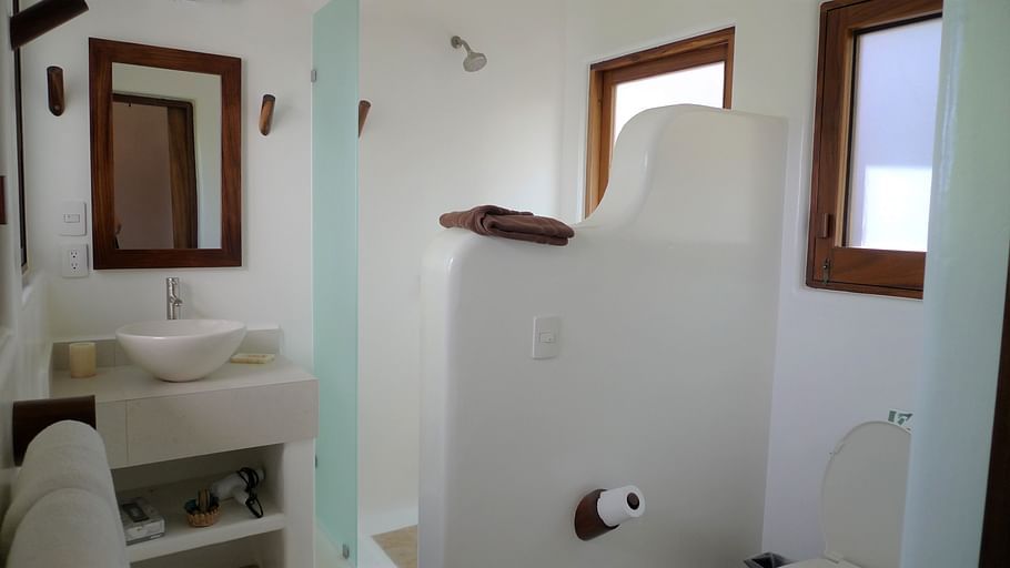 The Studios at Solana Vacation Rental Zihuatanejo Pinzantoilet