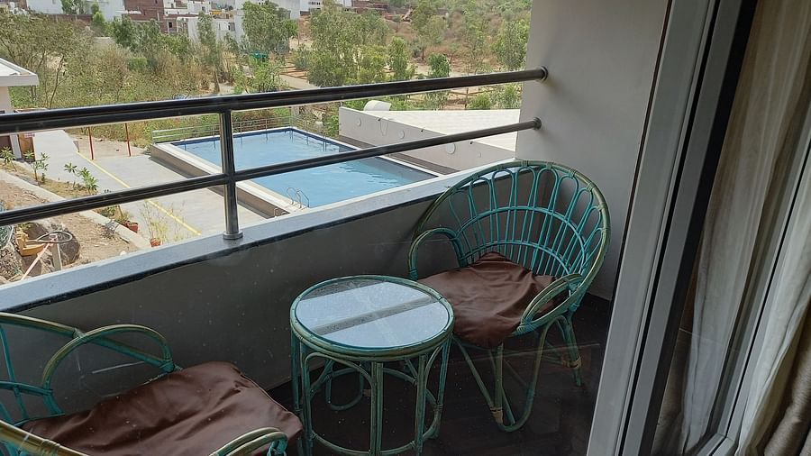 Regal Deluxe Pool View 4
