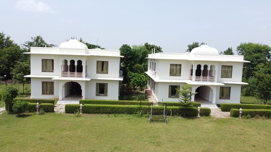 The facade of Clarks Inn Suites Ranthambore