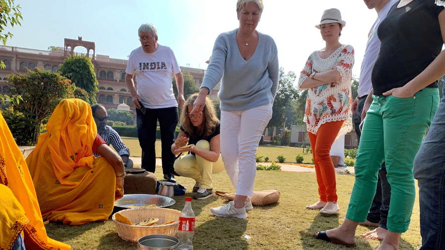 Shaimana Theme - Lunch at the Lawns - Dining 1