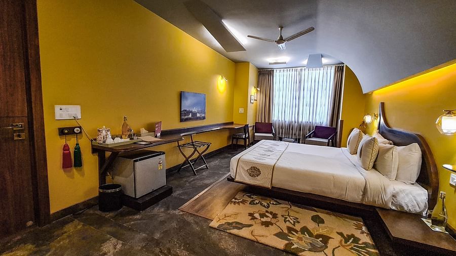 A bedroom at Ekaa Villa & Kitchen with a double bed - 2