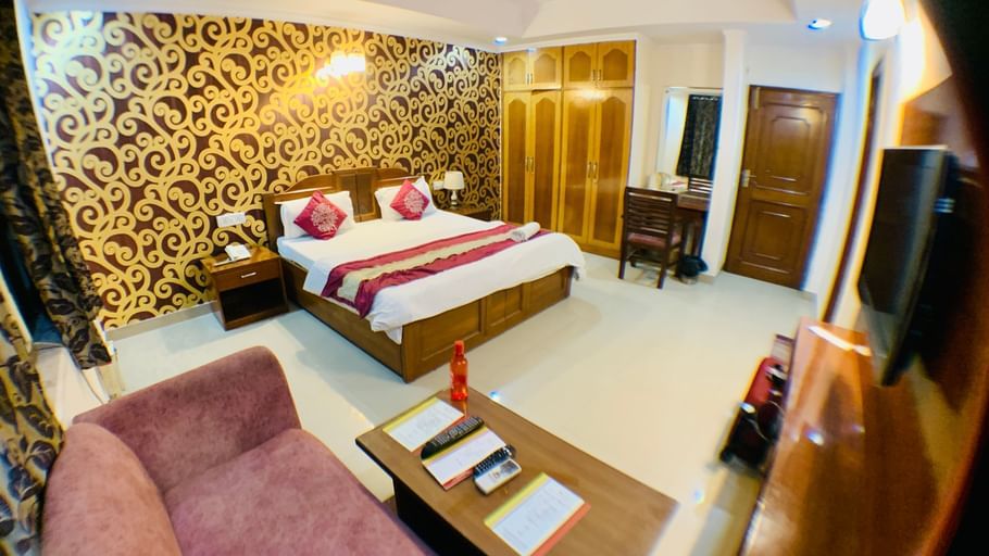 75F4BABE-3C86-4E21-99B2-03FA89D47175 1 201 a