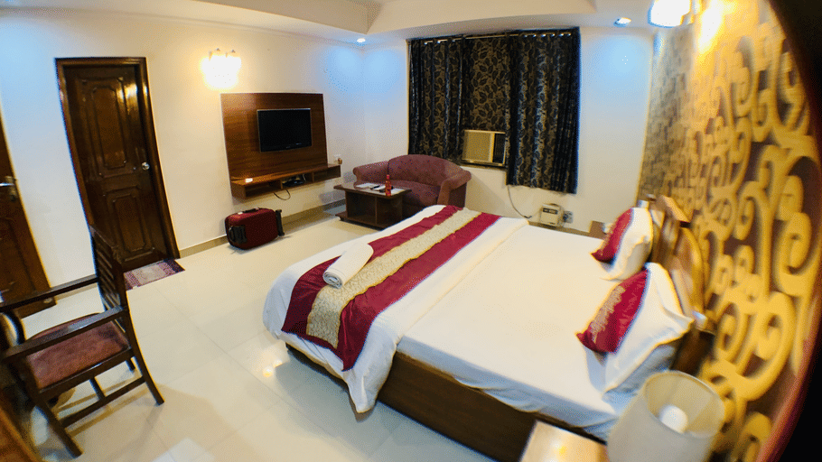 FECFC31D-AAC4-485C-96D8-83A50F76FE2D 1 201 a