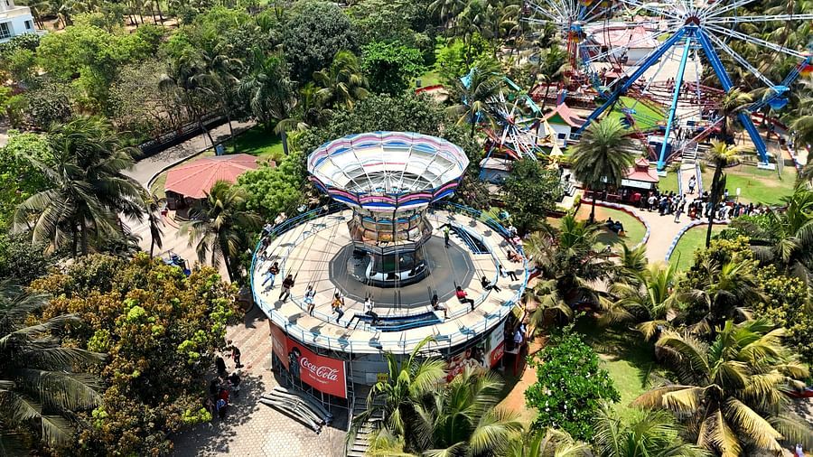 amusement park ride