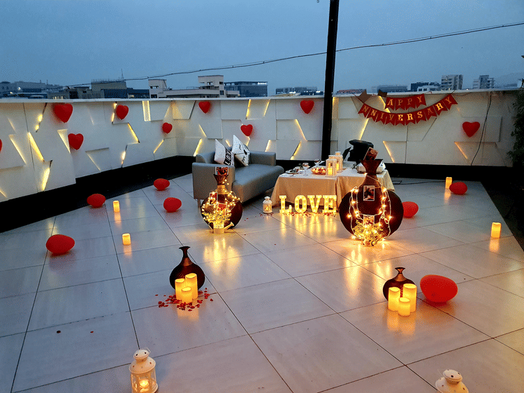 Private Couple Movie Dinner Date at Dragonfly Hotel