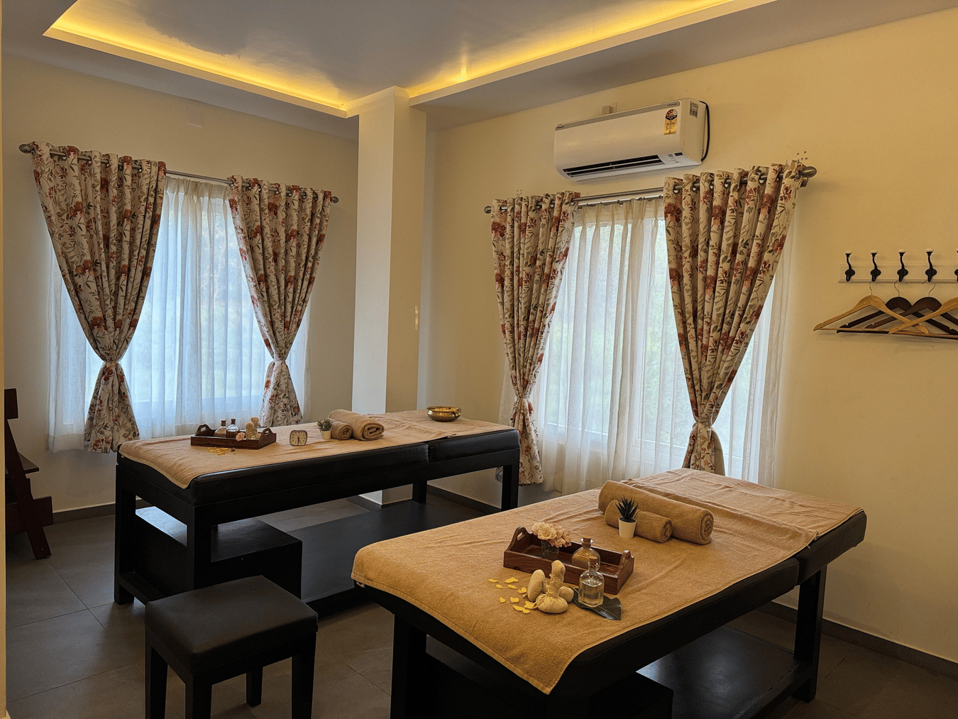 Luxury spa treatment room at Machaan Wilderness Lodge