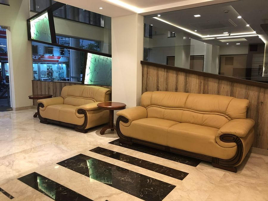 Lobby 2 1