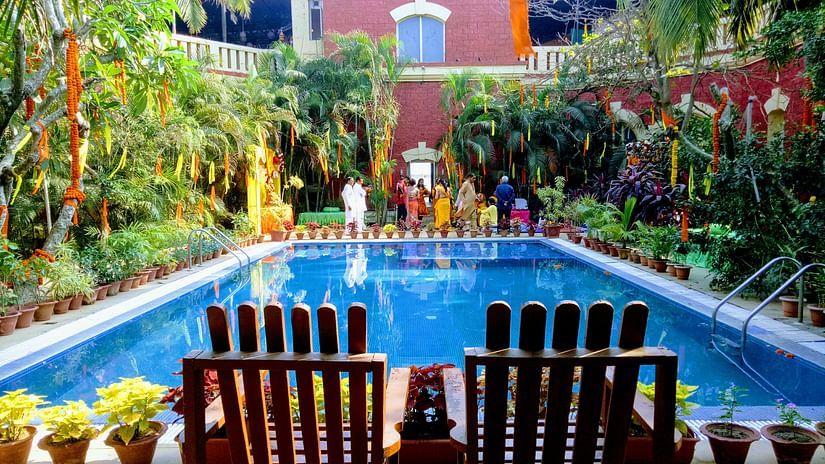 wedding at pool 2 sfo0ik