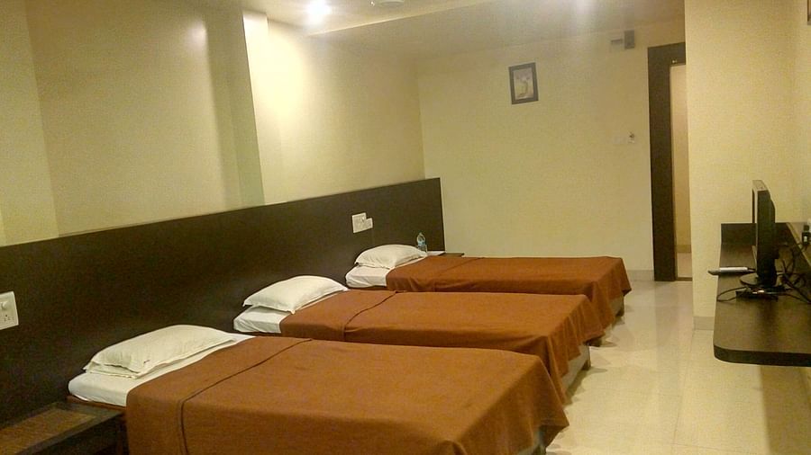 Deluxe Non AC Room - Kohinoor Square Kolhapur Kolhapur Hotels 2