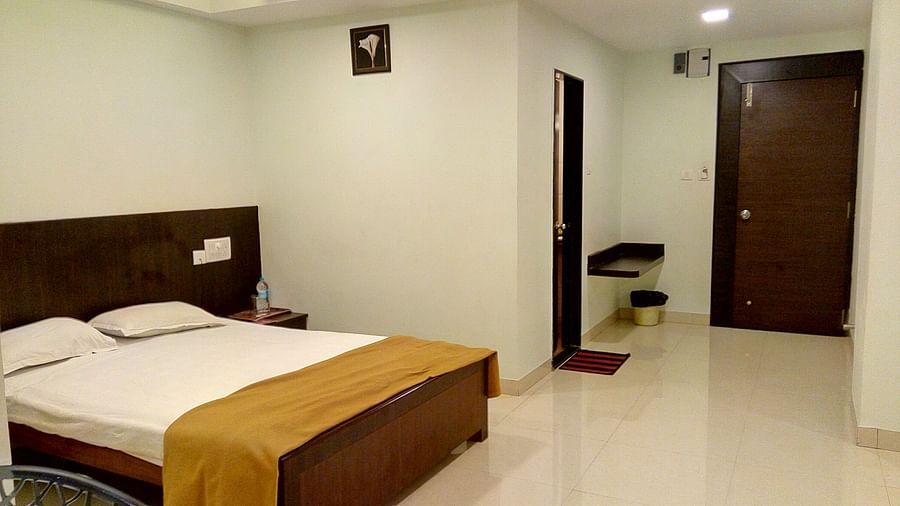 Standard AC Room - Kohinoor Square Kolhapur Kolhapur Hotels 2