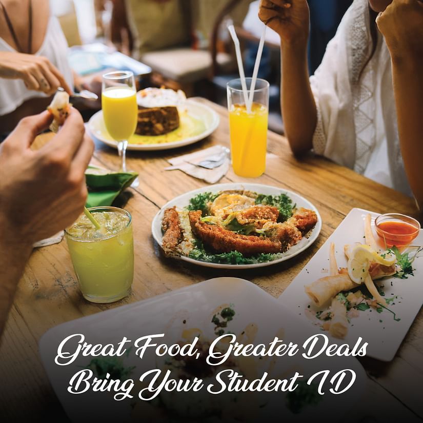 Colleges Students Discount Social Media Facebook-01