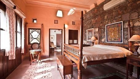 Adi Mahal Hotel Neemrana Fort Palace Neemrana Rajasthan eru4lr