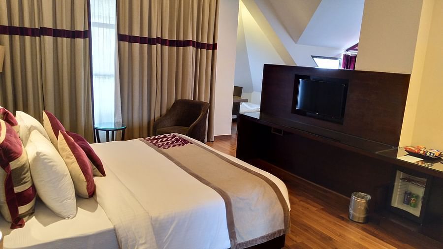 hotel rooms near Kufri Superior Rooms in Mashobra luxury resort near Shimla suites near Shimla suites in Mashobra Suites in Mashobra, Marigold Sarovar Portico Shimla 1