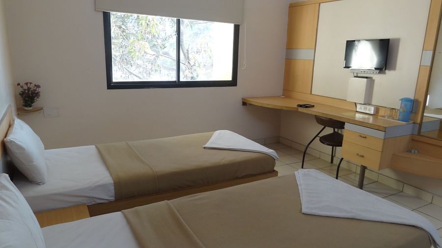 Deluxe AC Room, Online Suites, Rooms Near Jigani Industrial Area 5