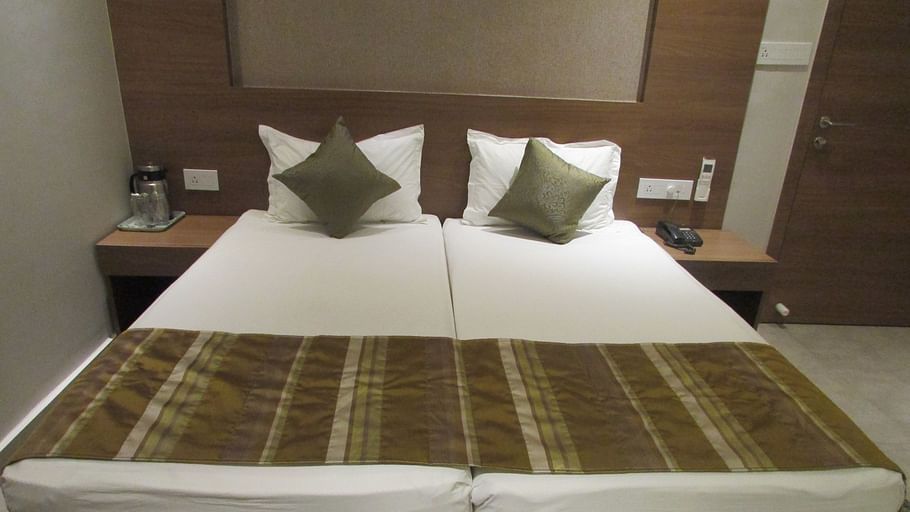 Hotel Swagath, Hazra Road, Kolkata Kolkata Deluxe AC 2 Bed Room Hotel Swagath Kolkata 2