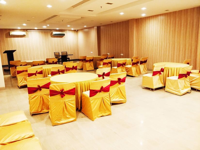 Banquet  in a cluster style arrangement - Five Elements The Claire, Gurugram