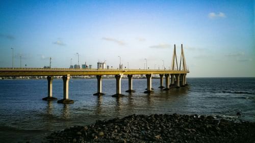 places to visit in Bandra - bandra sea link