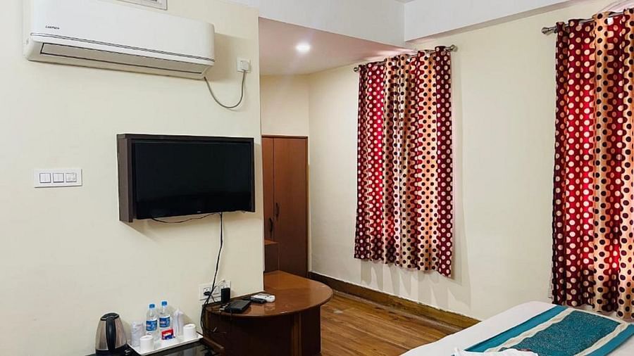TV in Deluxe AC Room at Ecotel Vinayak 