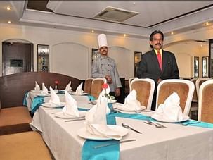 Hotel Paraag, Rajbhavan Road, Bangalore Bengaluru Mallige Coffee Shop. Hotel Paraag Rajbhavan Road Bangalore
