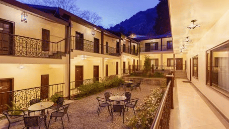 The Earl's Court, Nainital Nainital Garden Courtyard Area The Earl s Court Nanital Hotel