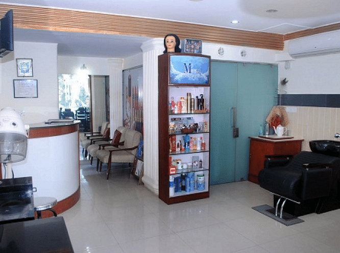 Beauty parlour at Hotel Clarks Shiraz, Agra