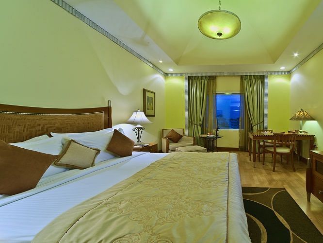ColonyRoom4