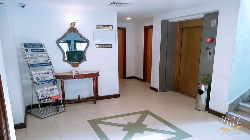 Abad-Metro-hotel-Ernakulam-corridor-2