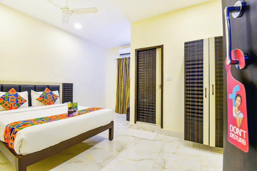 Comfortable double bed in Classic Single, budget accommodation in Chennai