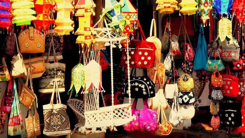 Exterior of a handicrafts store