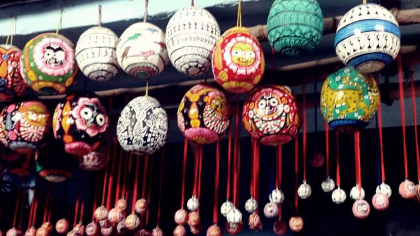 Exterior of a handicrafts store