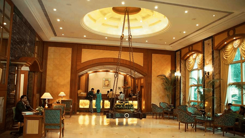 Lobby 1 VITS Hotel Mumbai u99q3k