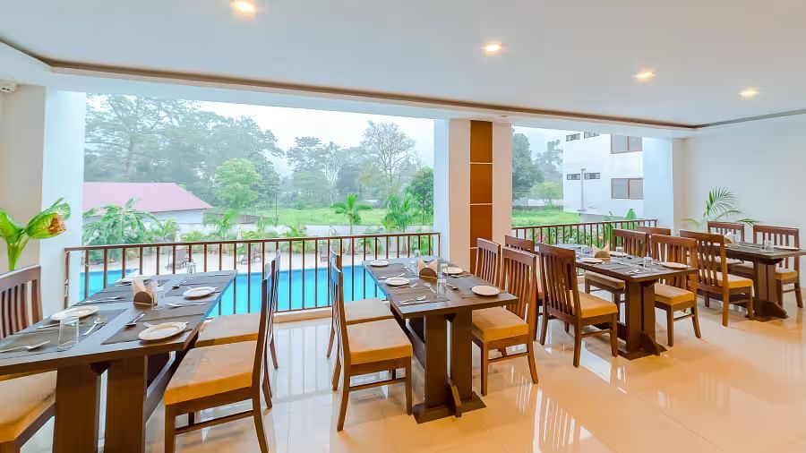 Restuarant Pool View 2 k0st4x